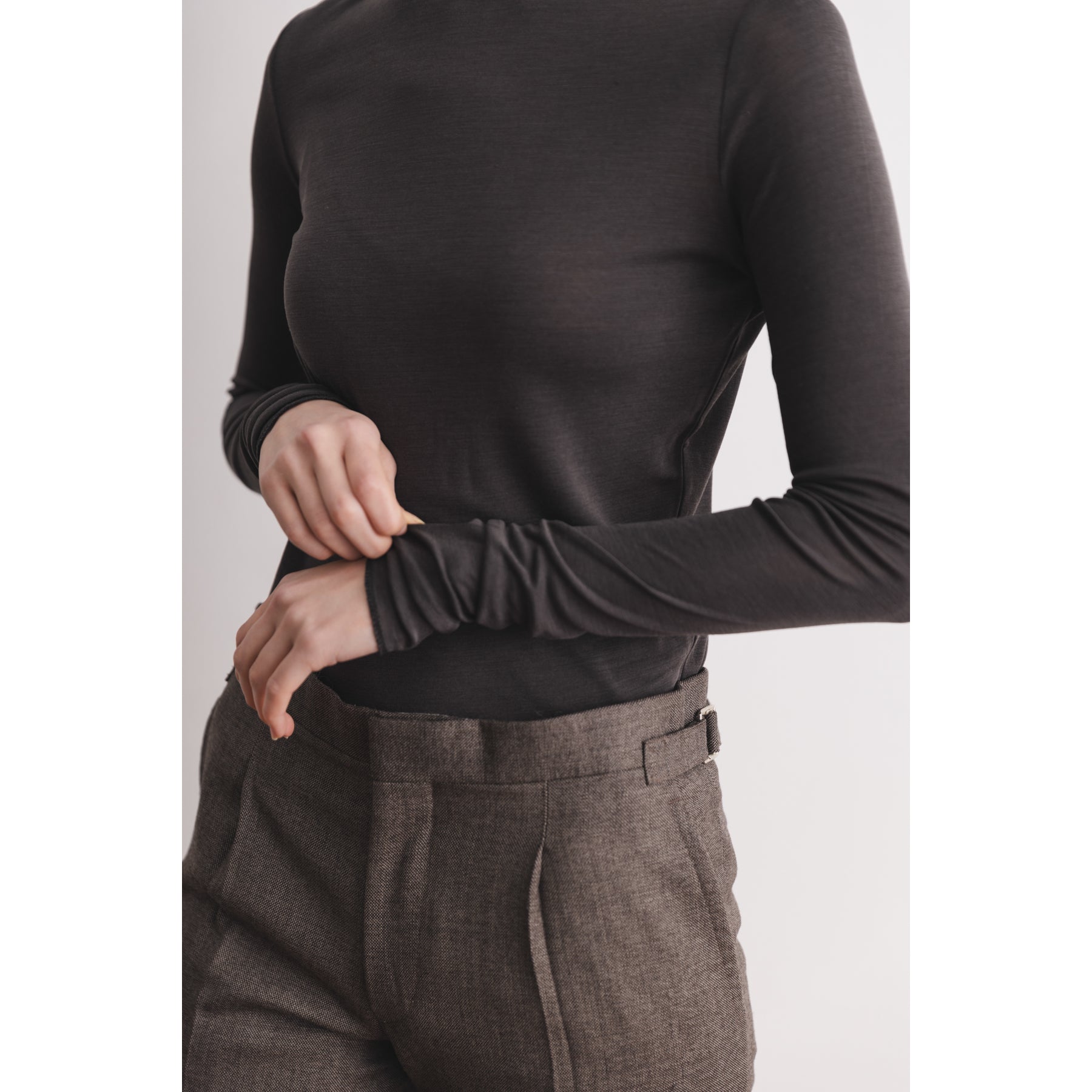 シルク100%クルーネックロングスリーブ, チャコール