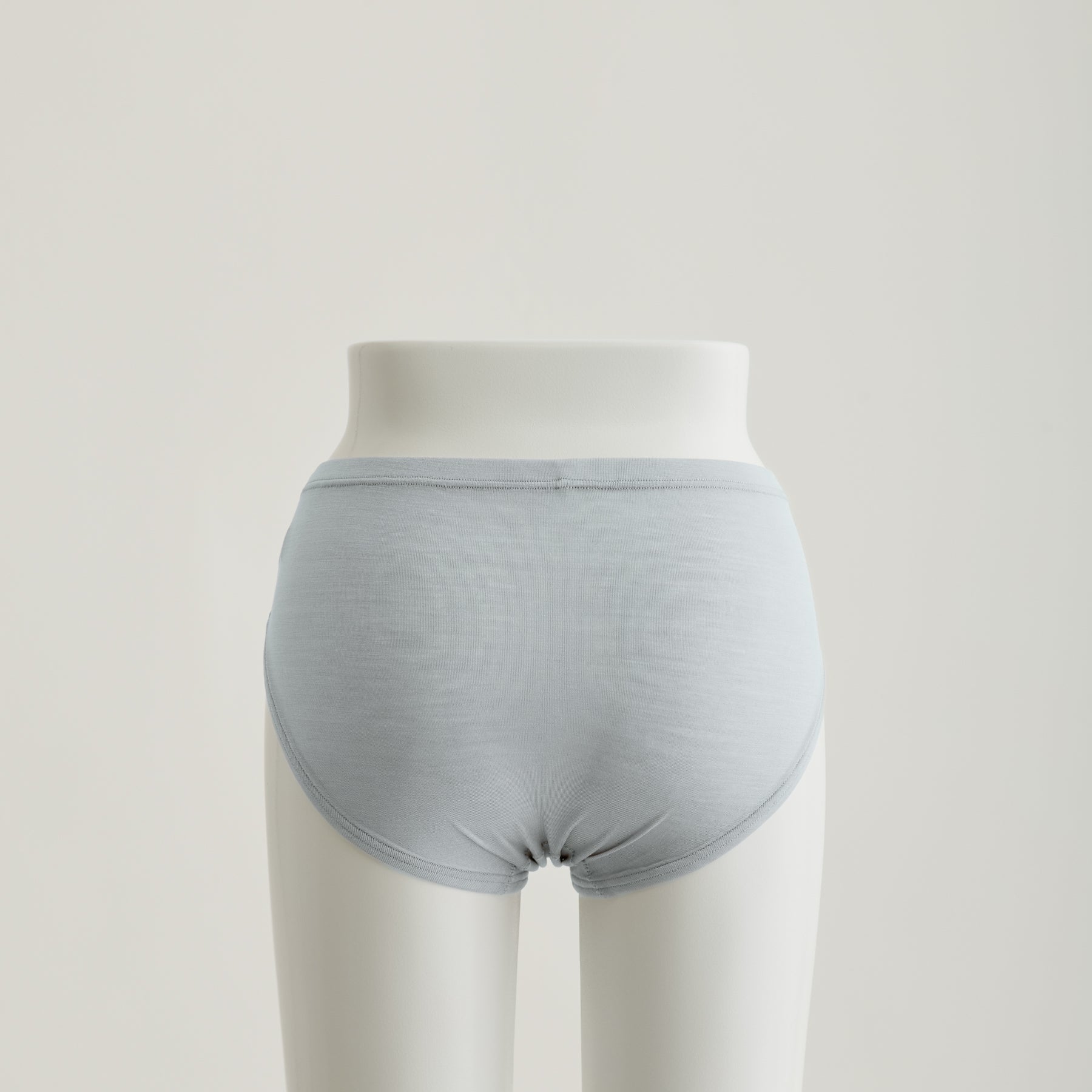 シルク100%レギュラーショーツ, パウダーブルー(後)