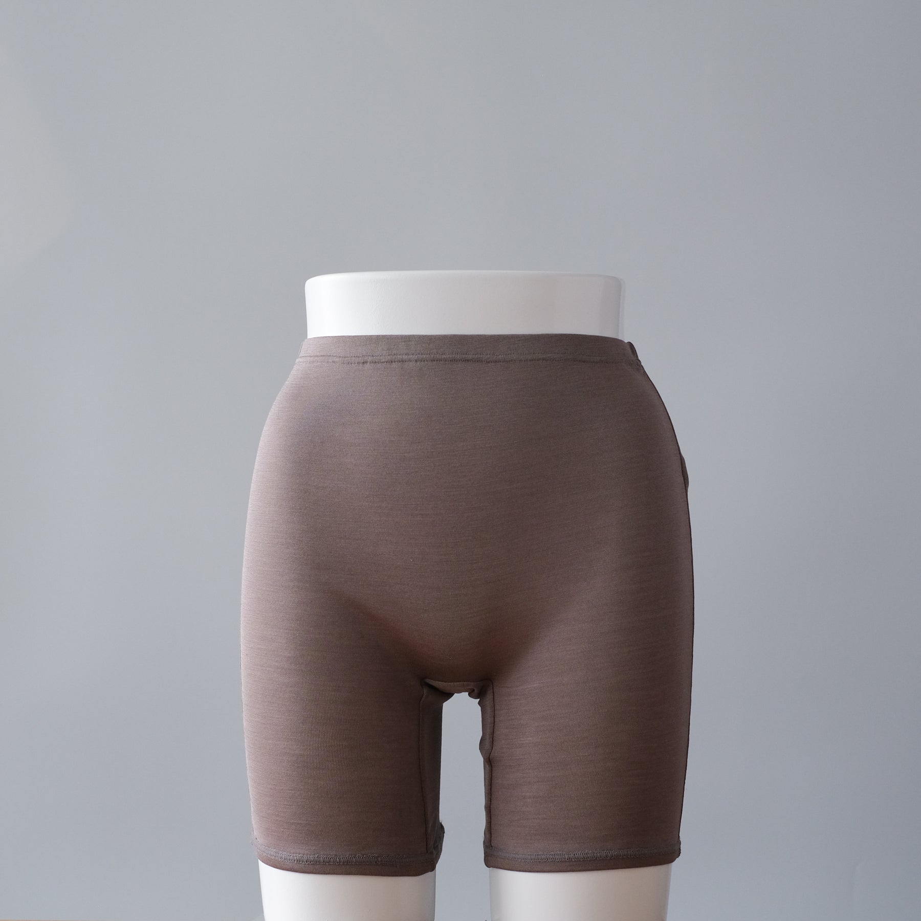 商品管理 シルク100%ロングショーツ・2分丈レギンス, トープ(前)