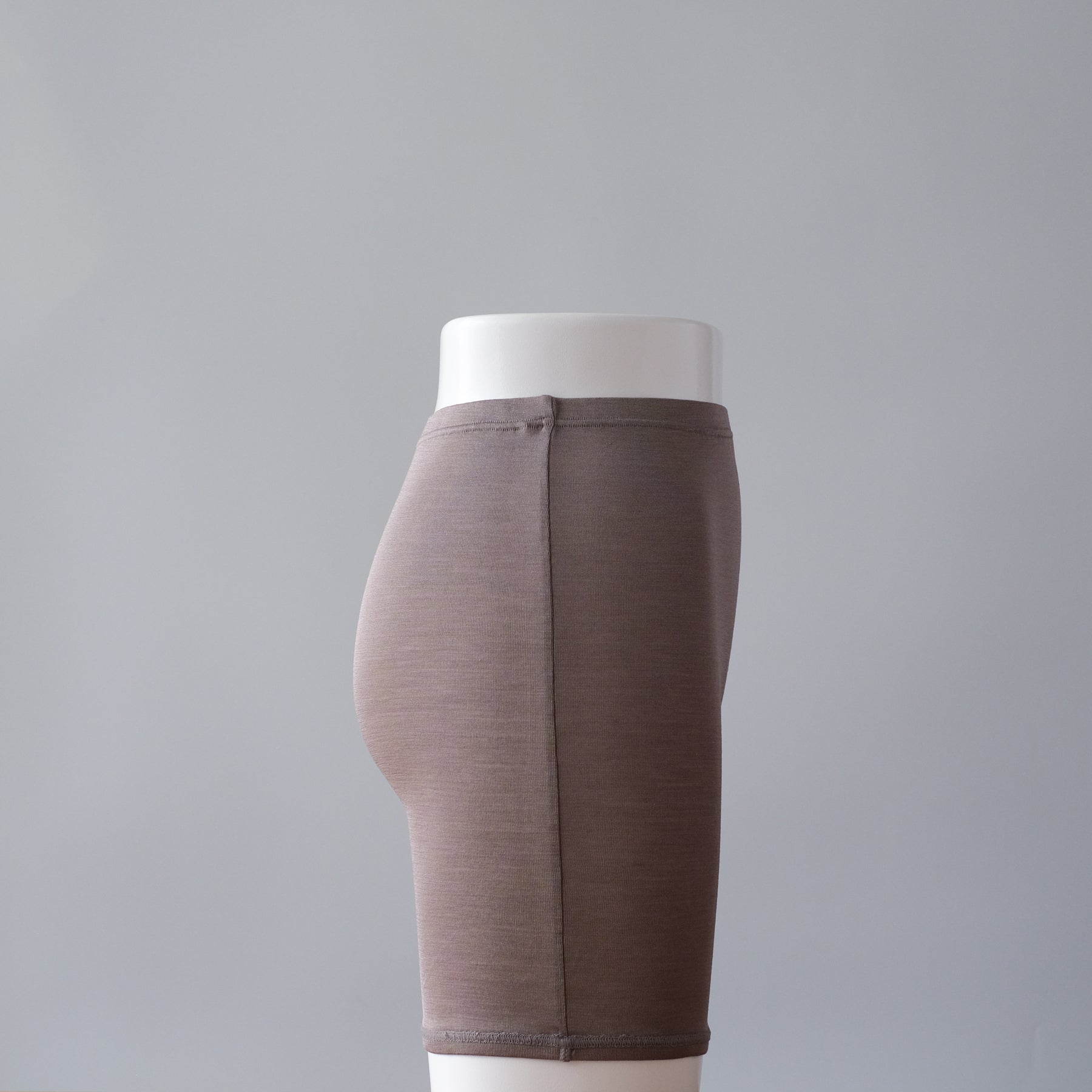 商品管理 シルク100%ロングショーツ・2分丈レギンス, トープ(横)