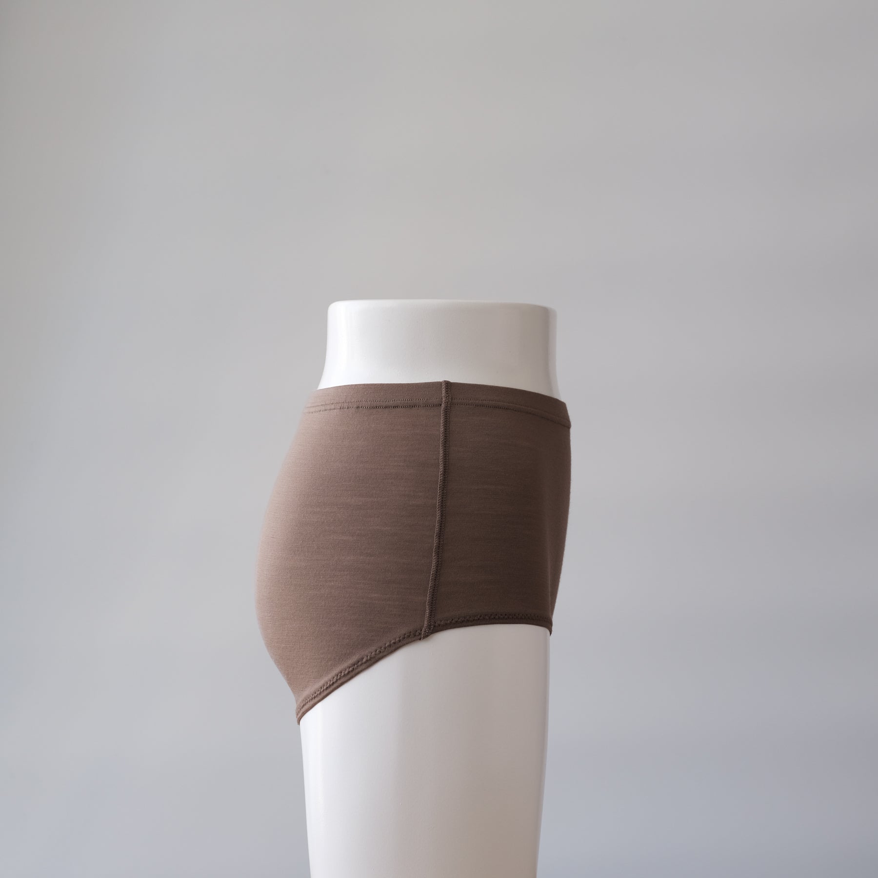 メリノウール100%天竺 ショーツ, スモーキーココア(横)