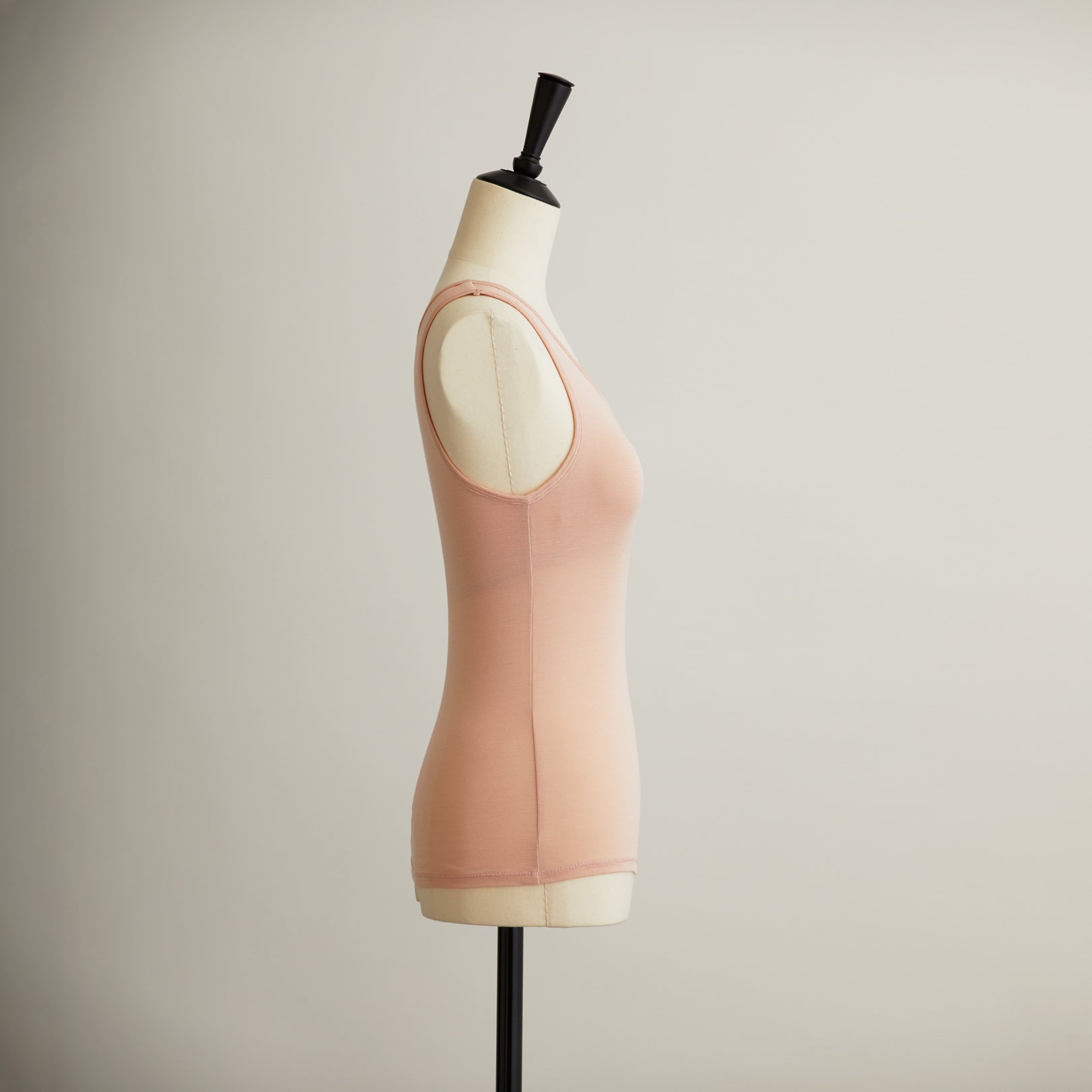 シルク100%タンクトップ, カップ付き, ダスティピンク(横)