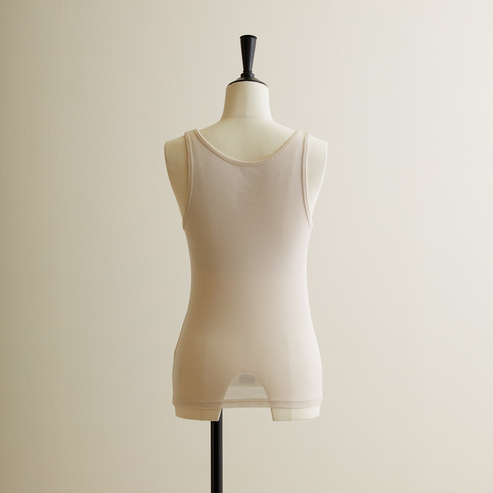 シルク100%タンクトップ, カップ付き, エクリュ(後)