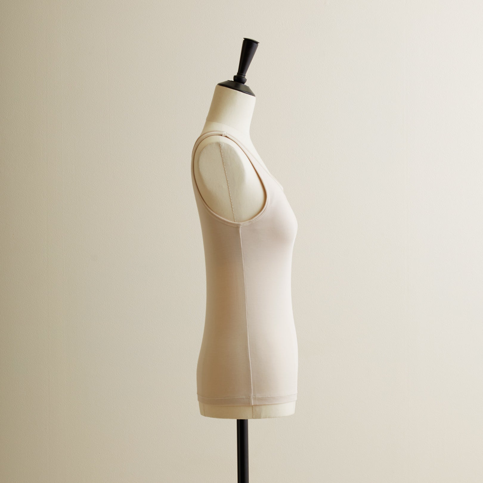 シルク100%タンクトップ, カップ付き, エクリュ(横)