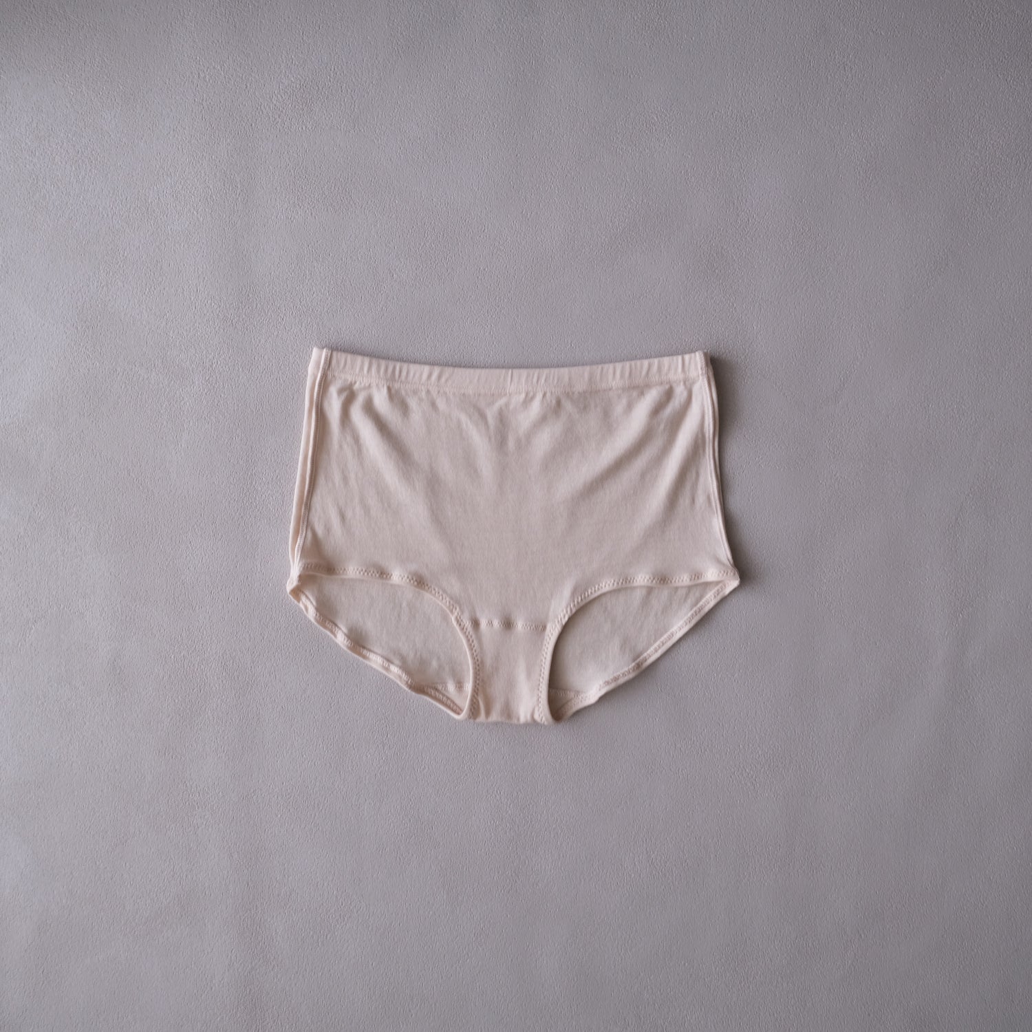 メリノウール100%ショーツ, エクリュ(前)