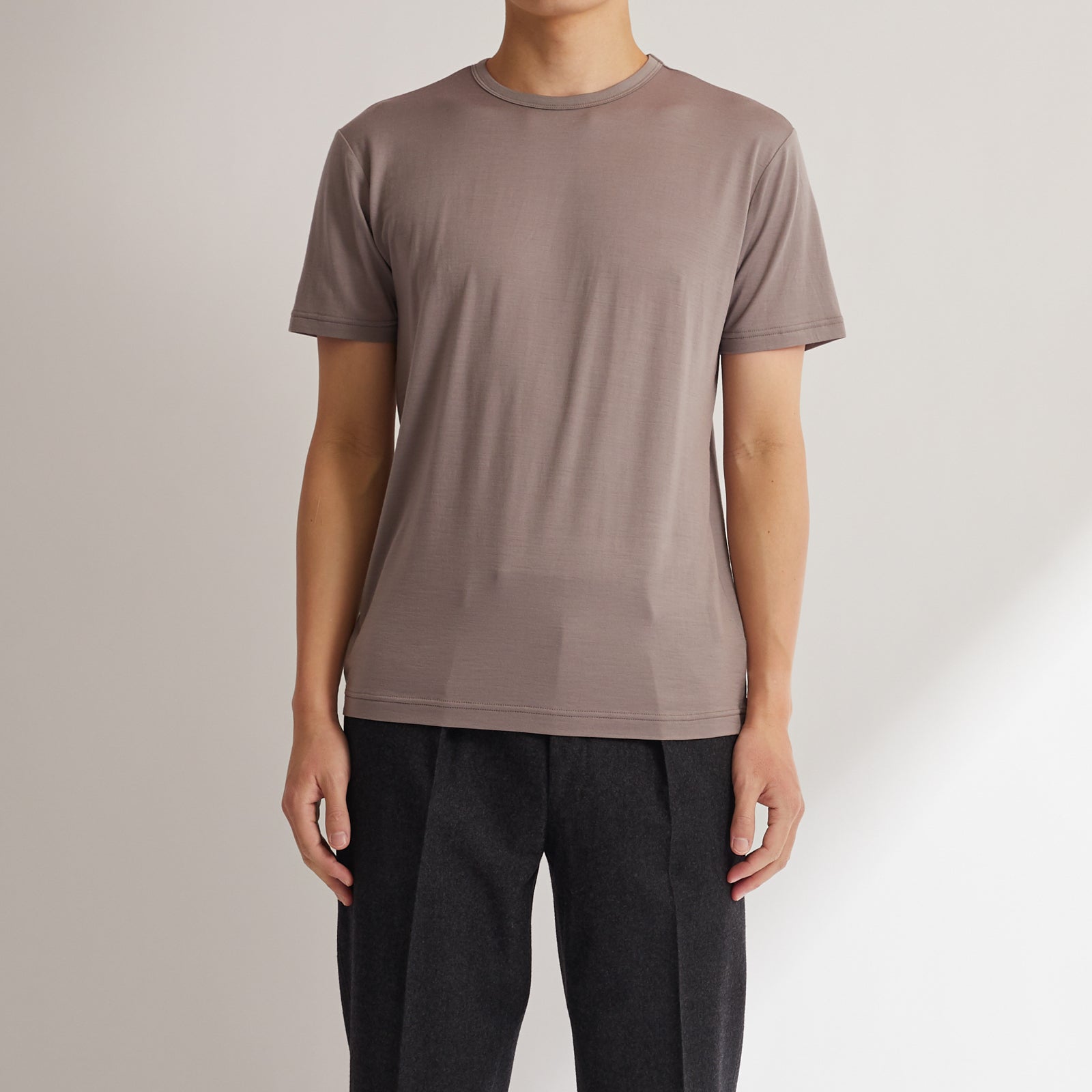 Men's 100% Merino Wool Jersey Short Sleeve Tee in Taupe (2023 model)
