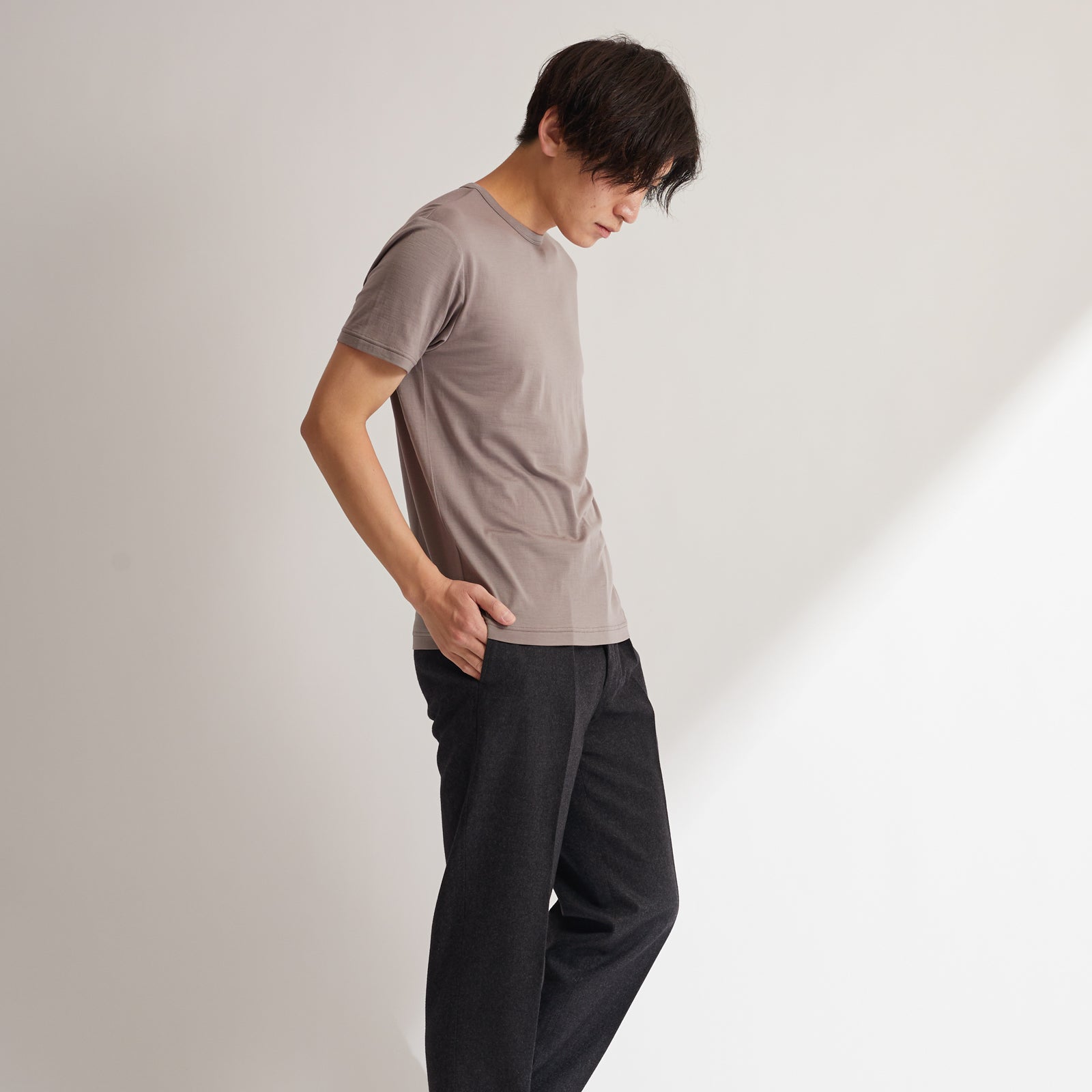 Men's 100% Merino Wool Jersey Short Sleeve Tee in Taupe (2023 model)