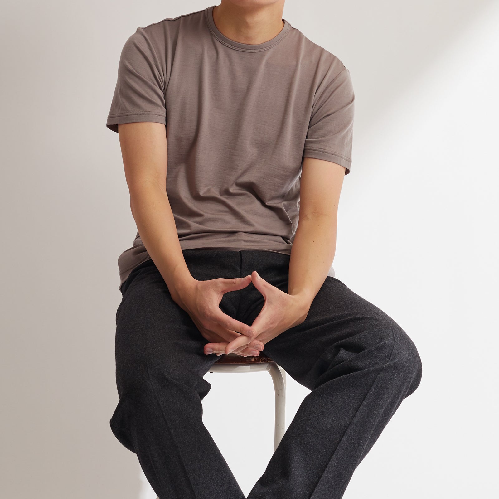 Men's 100% Merino Wool Jersey Short Sleeve Tee in Taupe (2023 model)
