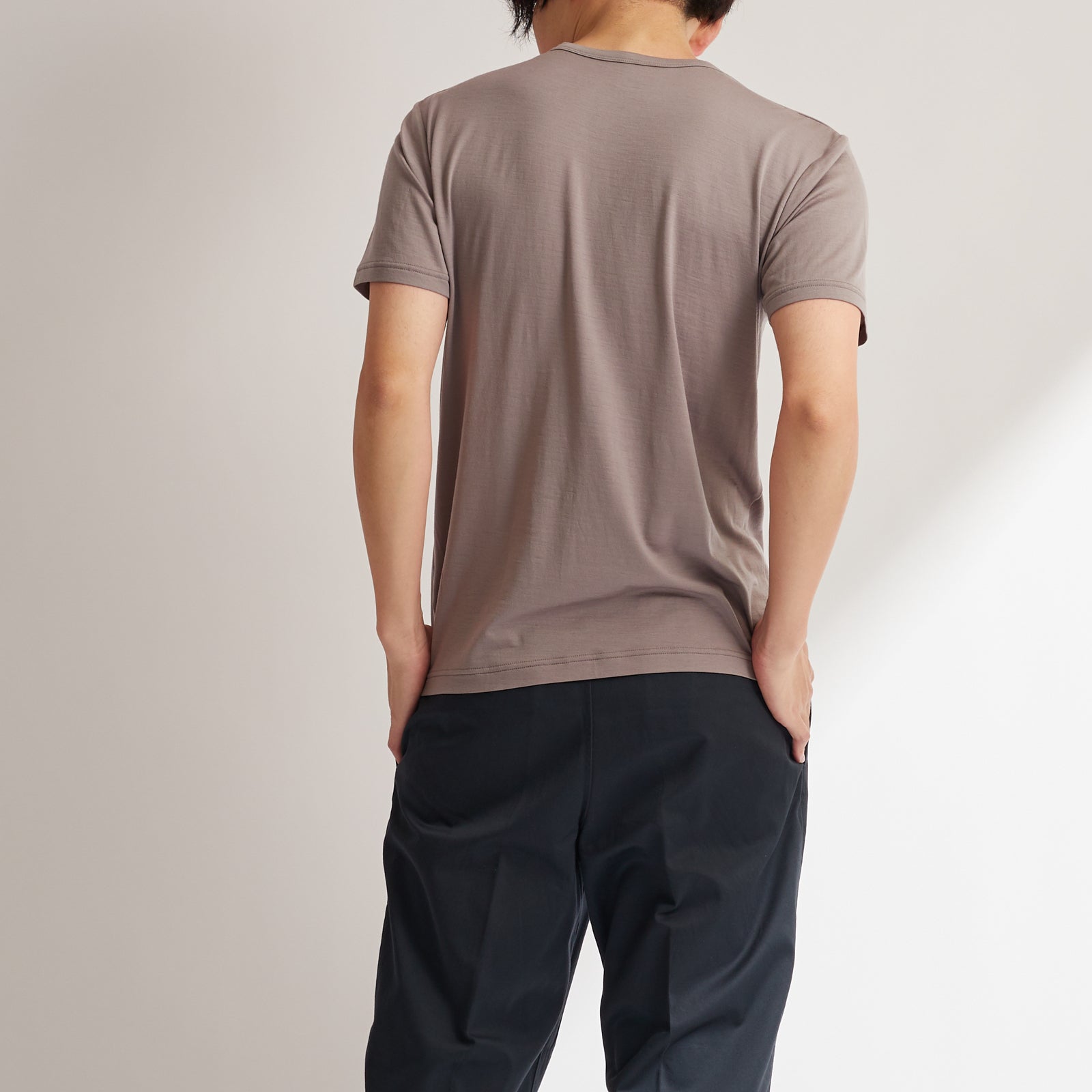 Men's 100% Merino Wool Jersey Short Sleeve Tee in Taupe (2023 model)