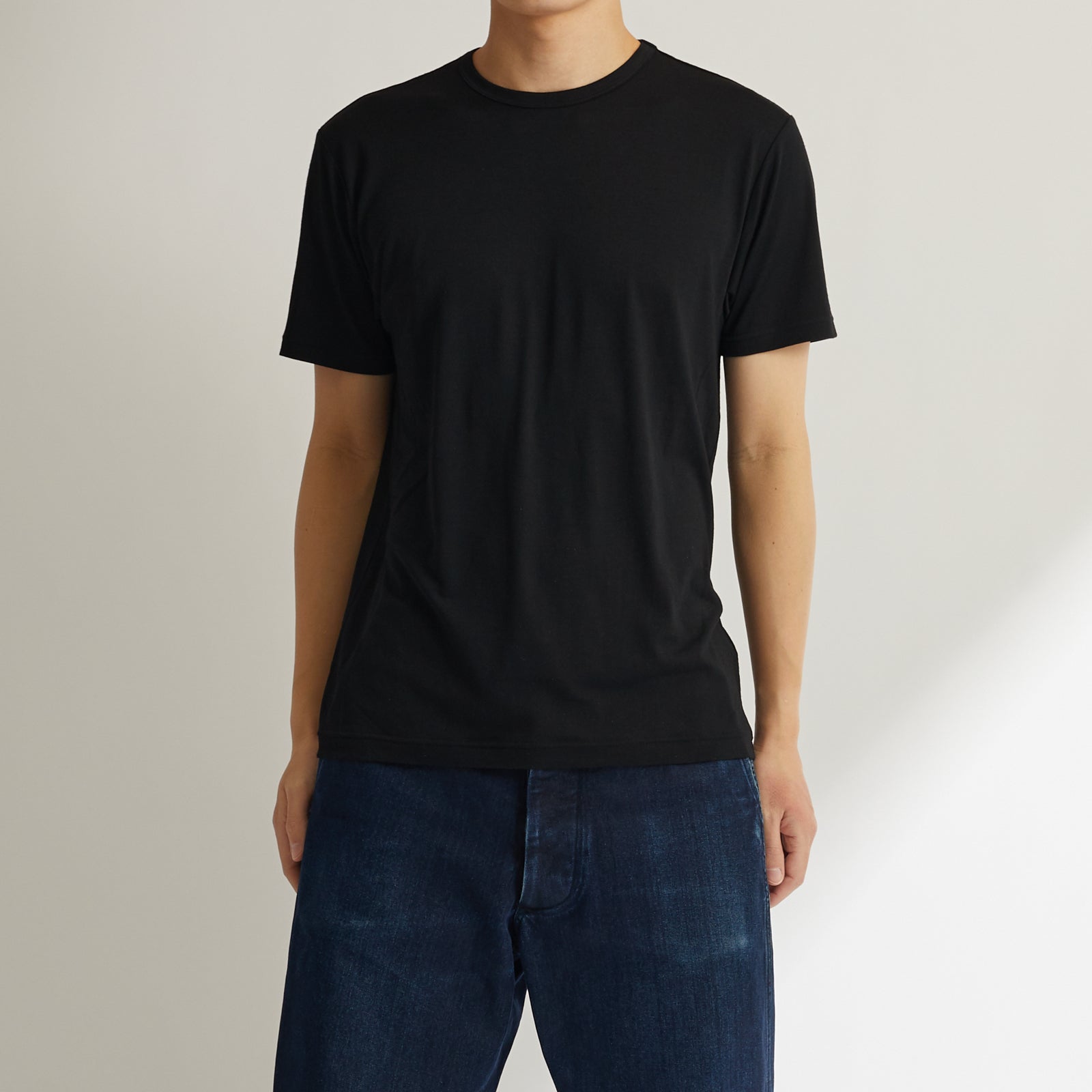 Men's 100% Merino Wool Jersey Short Sleeve Tee in Black (2023 model)