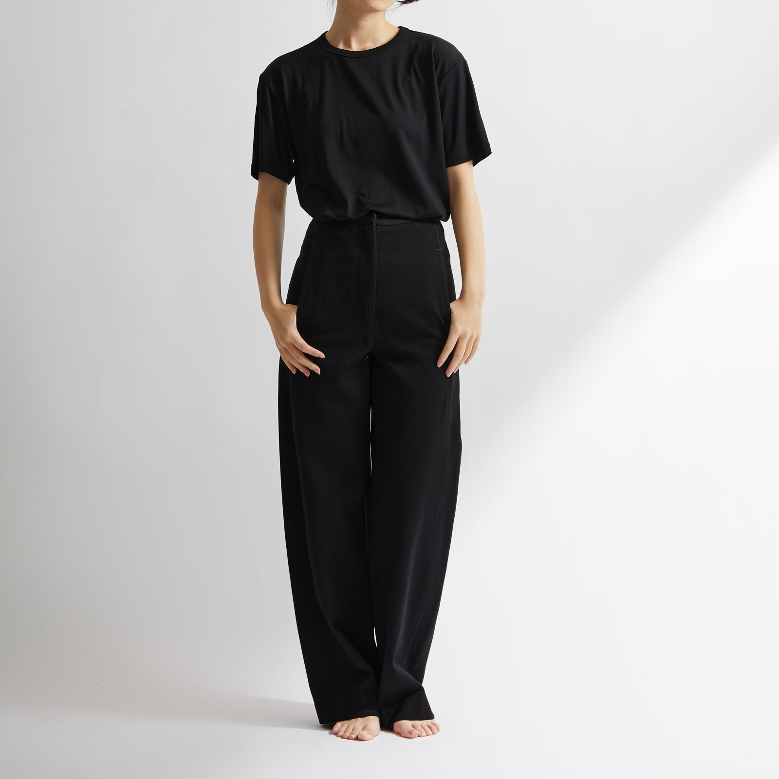 Men's 100% Merino Wool Jersey Short Sleeve Tee in Black (2023 model)