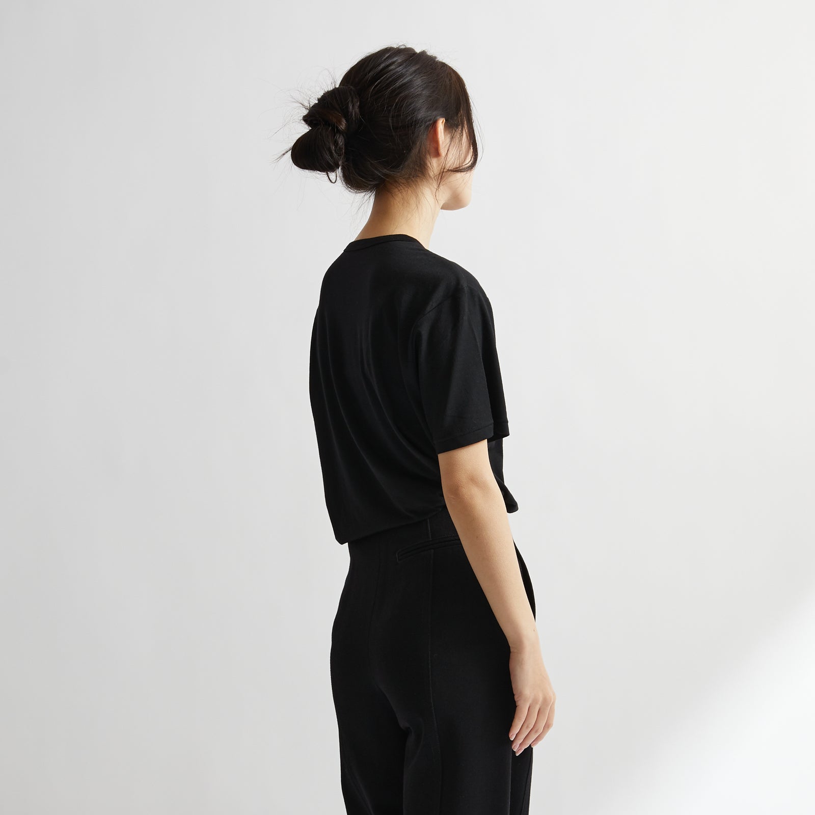 Men's 100% Merino Wool Jersey Short Sleeve Tee in Black (2023 model)