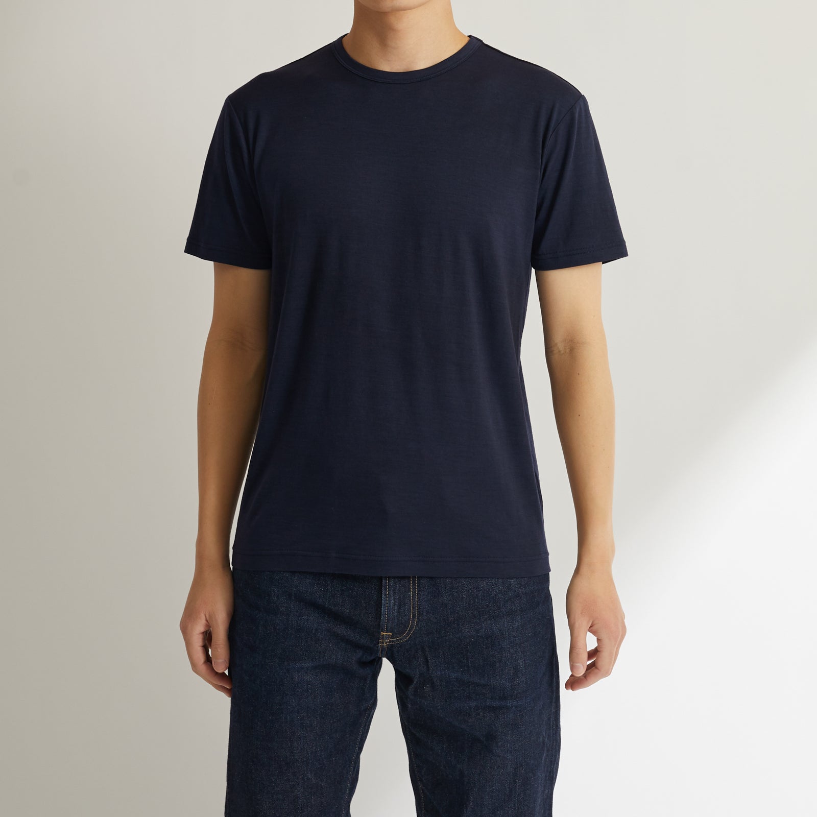 Men's 100% Merino Wool Jersey Short Sleeve Tee in Navy (2023 model)