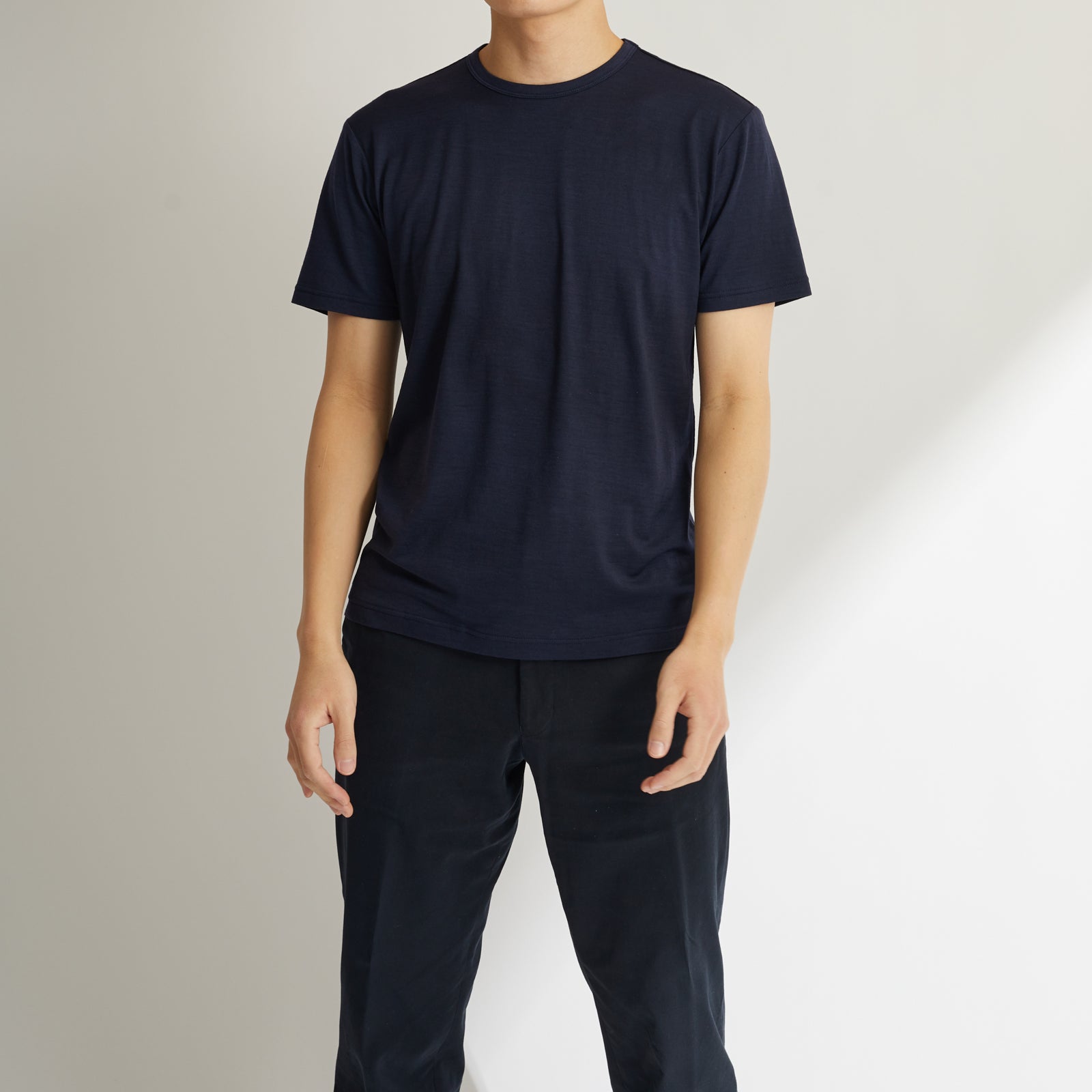 Men's 100% Merino Wool Jersey Short Sleeve Tee in Navy (2023 model)