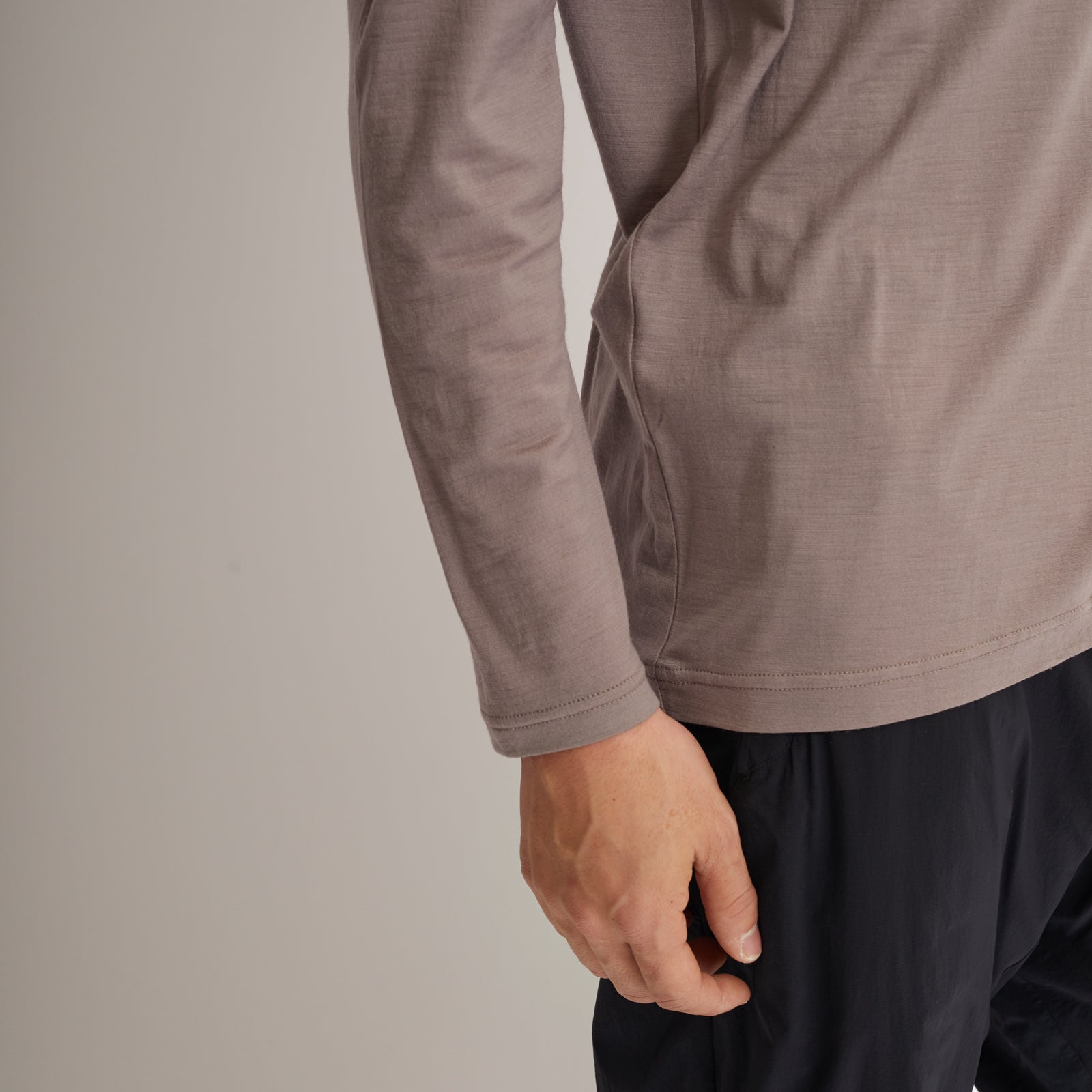 MEN'S メリノウール100%天竺 Vネック長袖Tシャツ, トープ