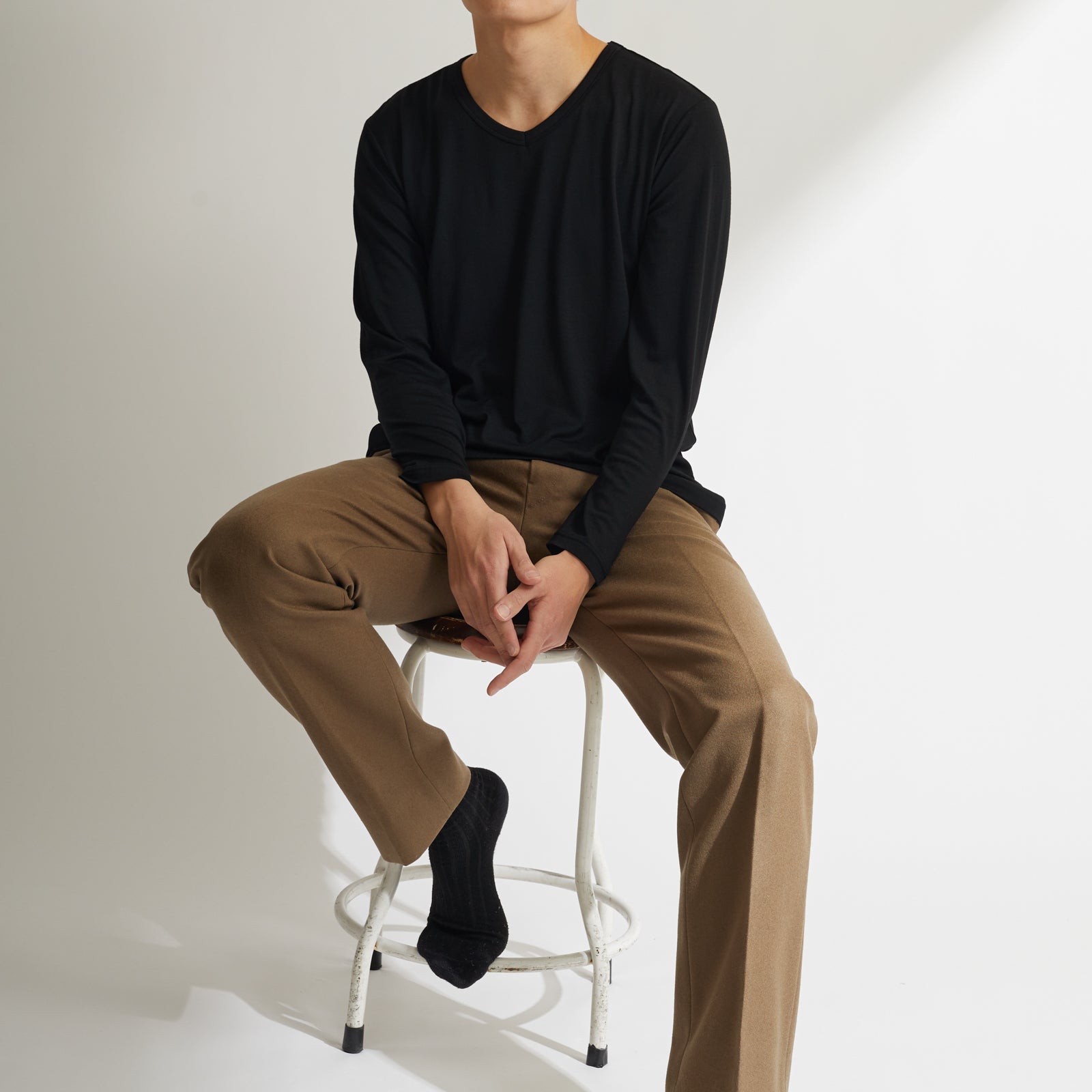 MEN'S メリノウール100%天竺 Vネック長袖Tシャツ, ブラック