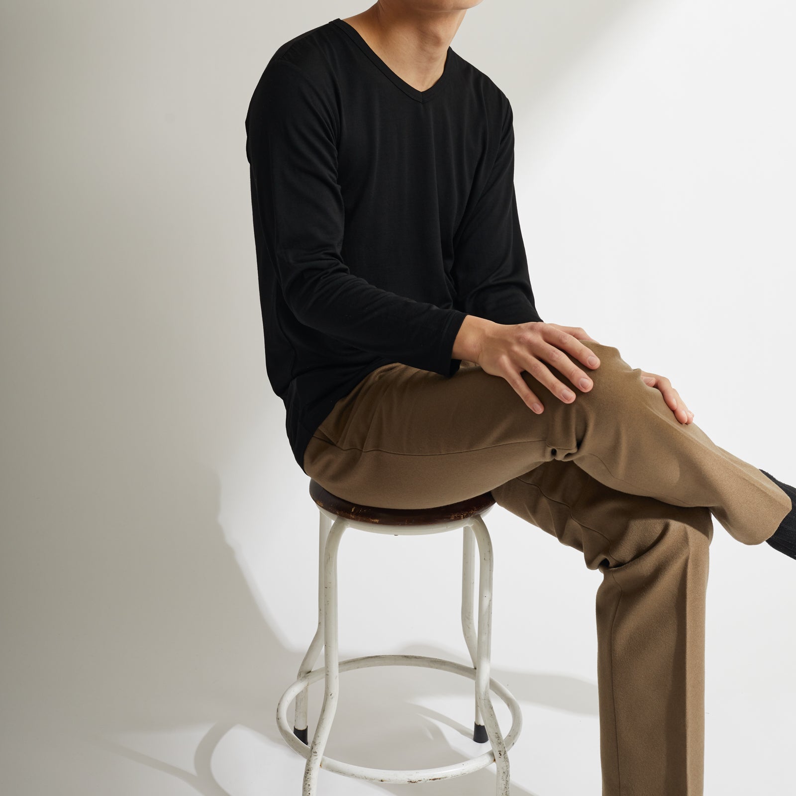 MEN'S メリノウール100%天竺 Vネック長袖Tシャツ, ブラック