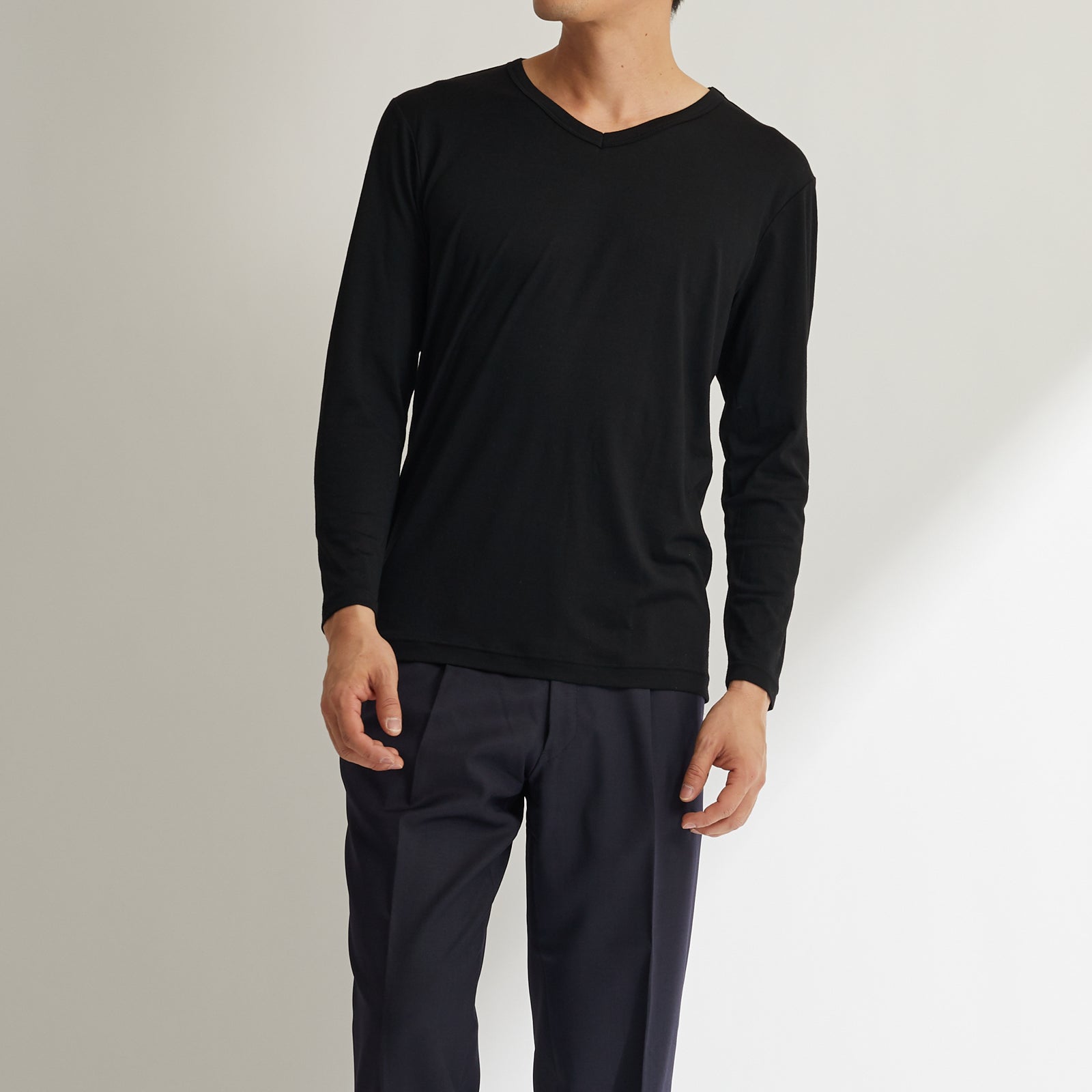 MEN'S メリノウール100%天竺 Vネック長袖Tシャツ, ブラック