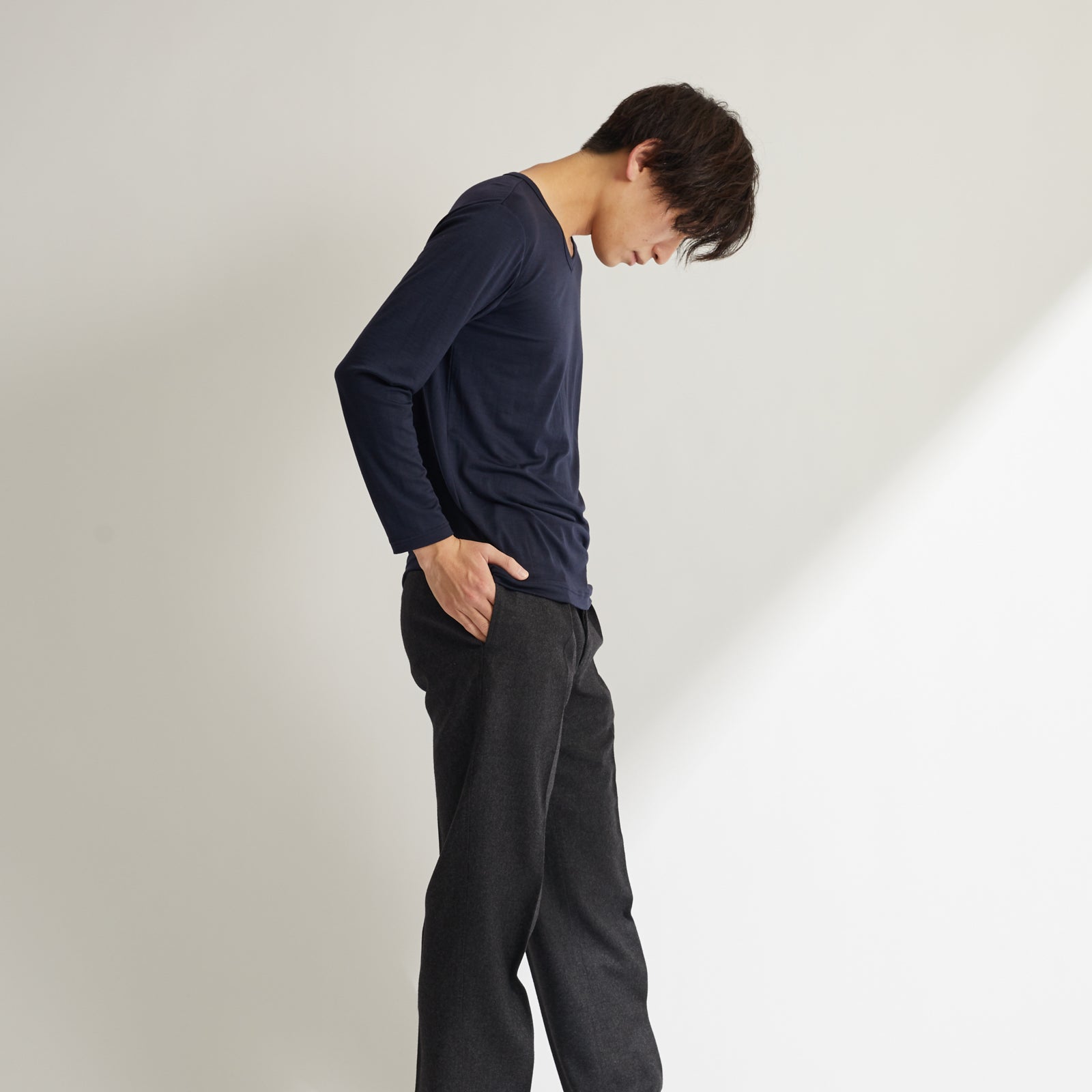MEN'S メリノウール100%天竺 Vネック長袖Tシャツ, ネイビー
