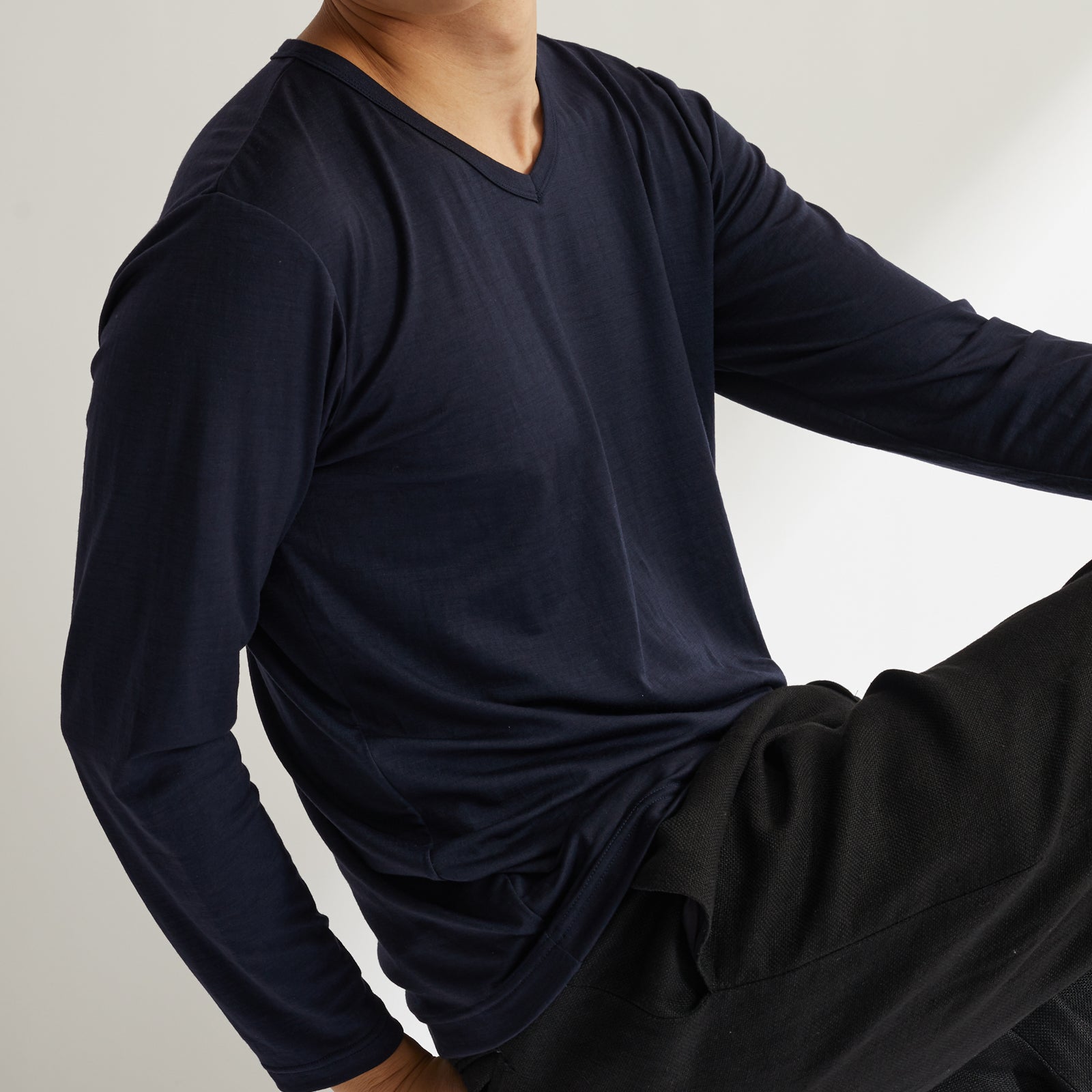 MEN'S メリノウール100%天竺 Vネック長袖Tシャツ, ネイビー