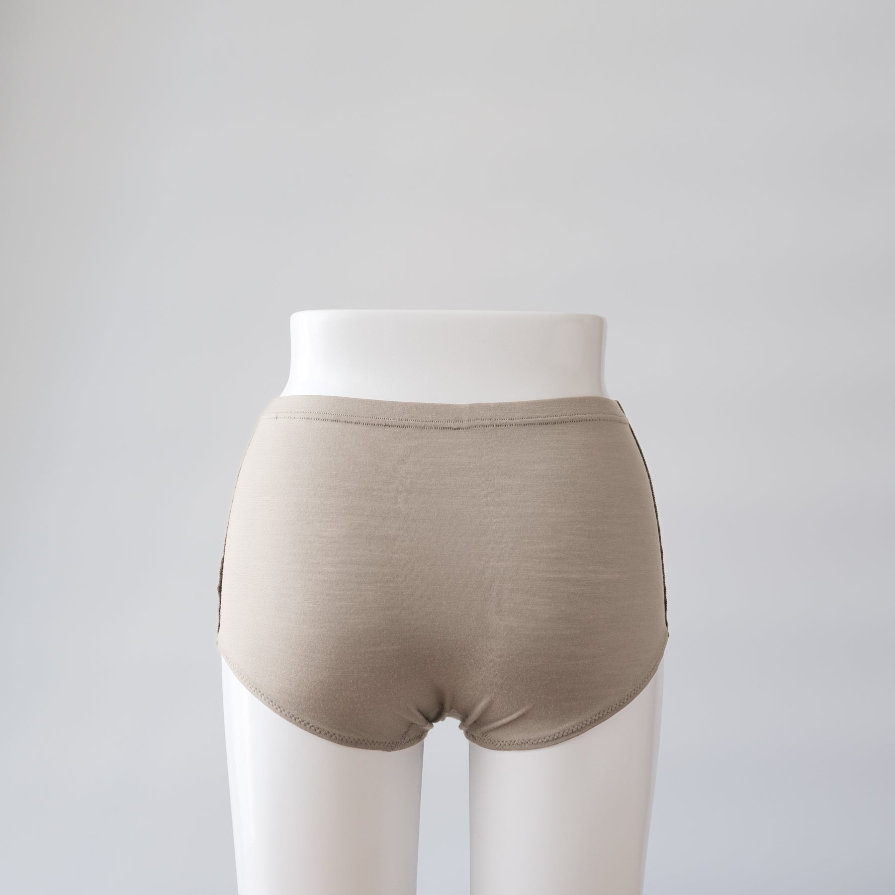 メリノウール100%天竺 ショーツ, オイスター（後）