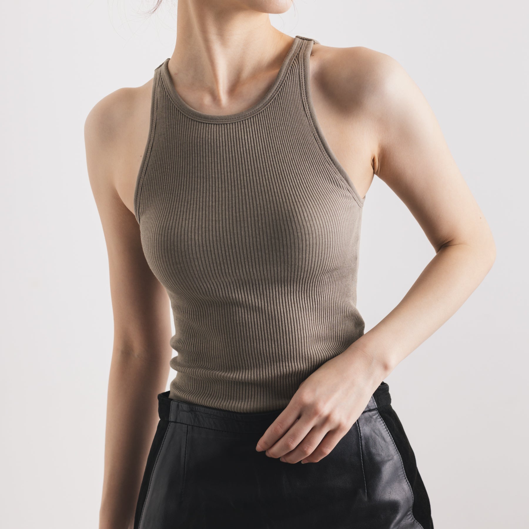 Cotton & Silk Rib American Armhole Tank Top with Bra in Khaki Gray