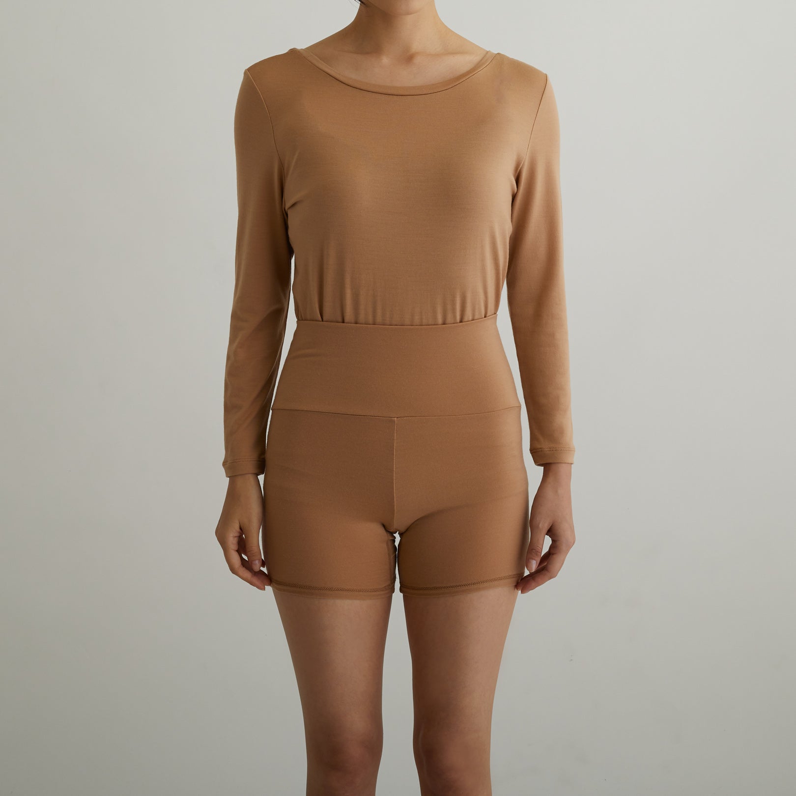 100% Merino Wool Jersey High Waist Shorts in Camel (2022 model)
