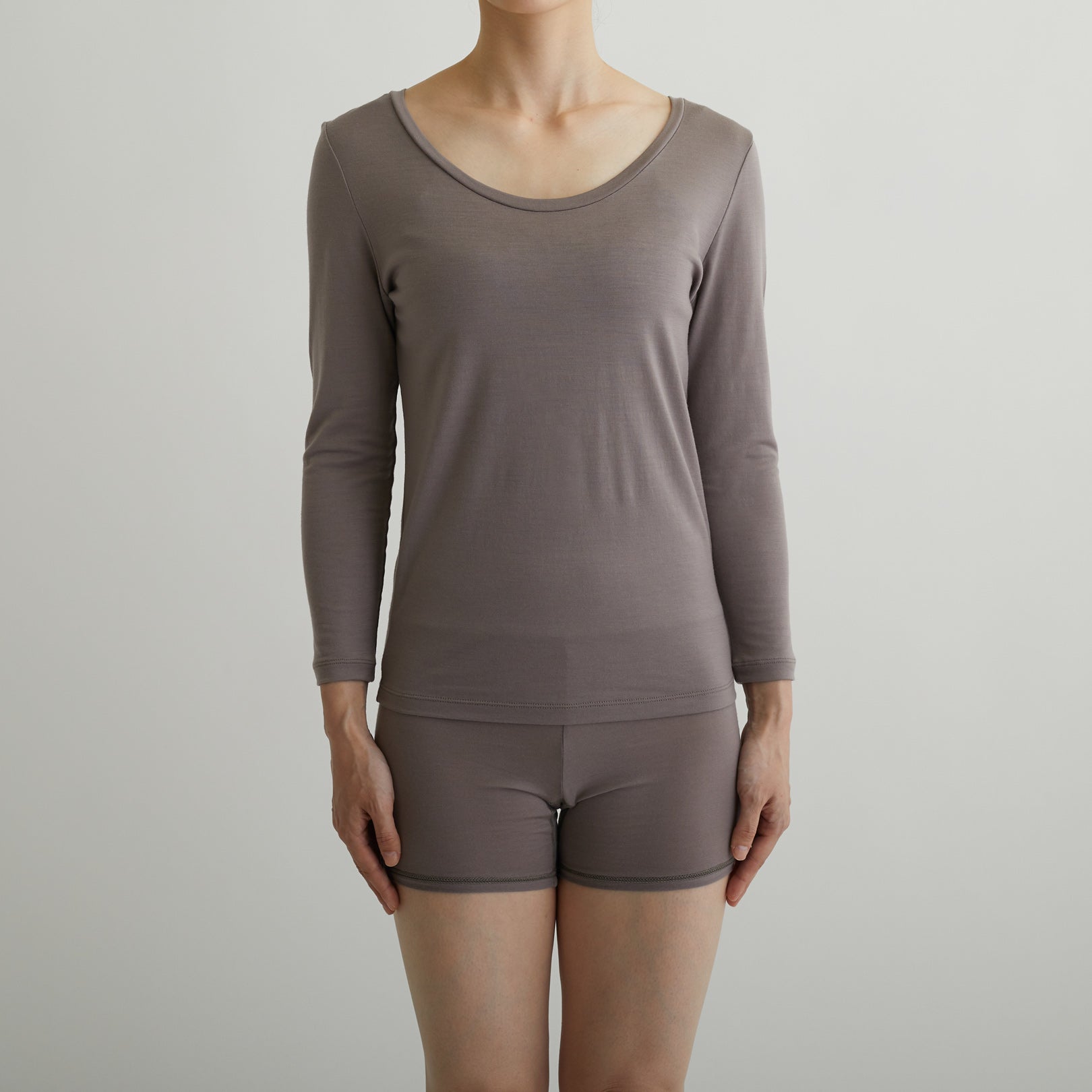 100% Merino Wool Jersey High Waist Shorts in Taupe (2022 model)